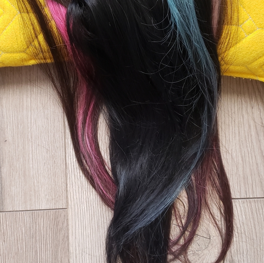 ποΈ Play with a Color Clip in Hair Extensions πβ€ - Picture 6 of 9